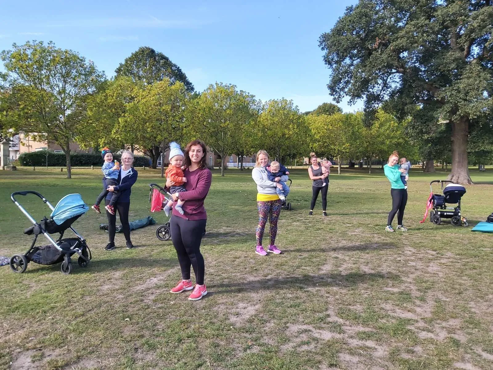Outdoor small group training session in a Bracknell park, Willing Spirit Exercise